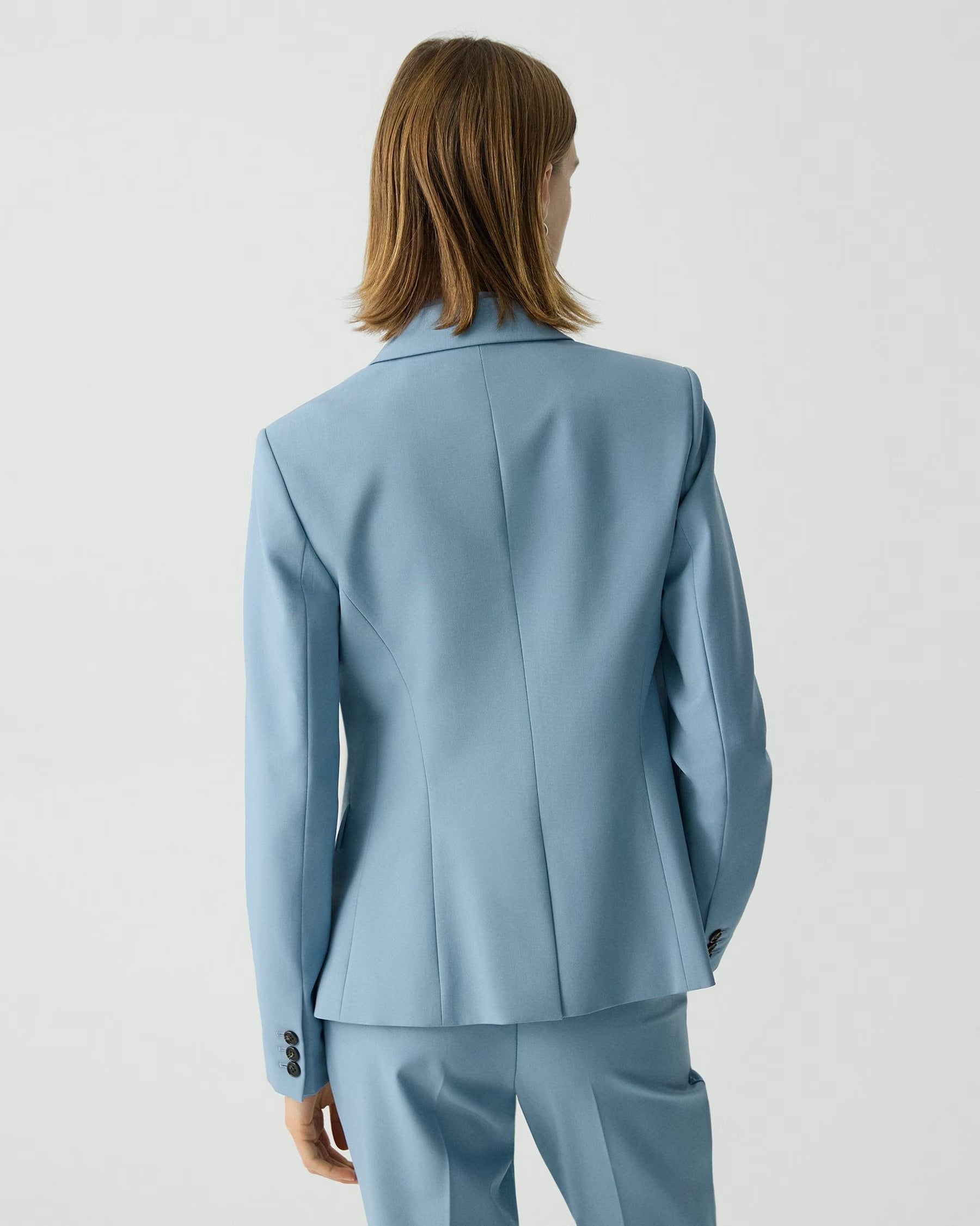 Aqua Professional Suit